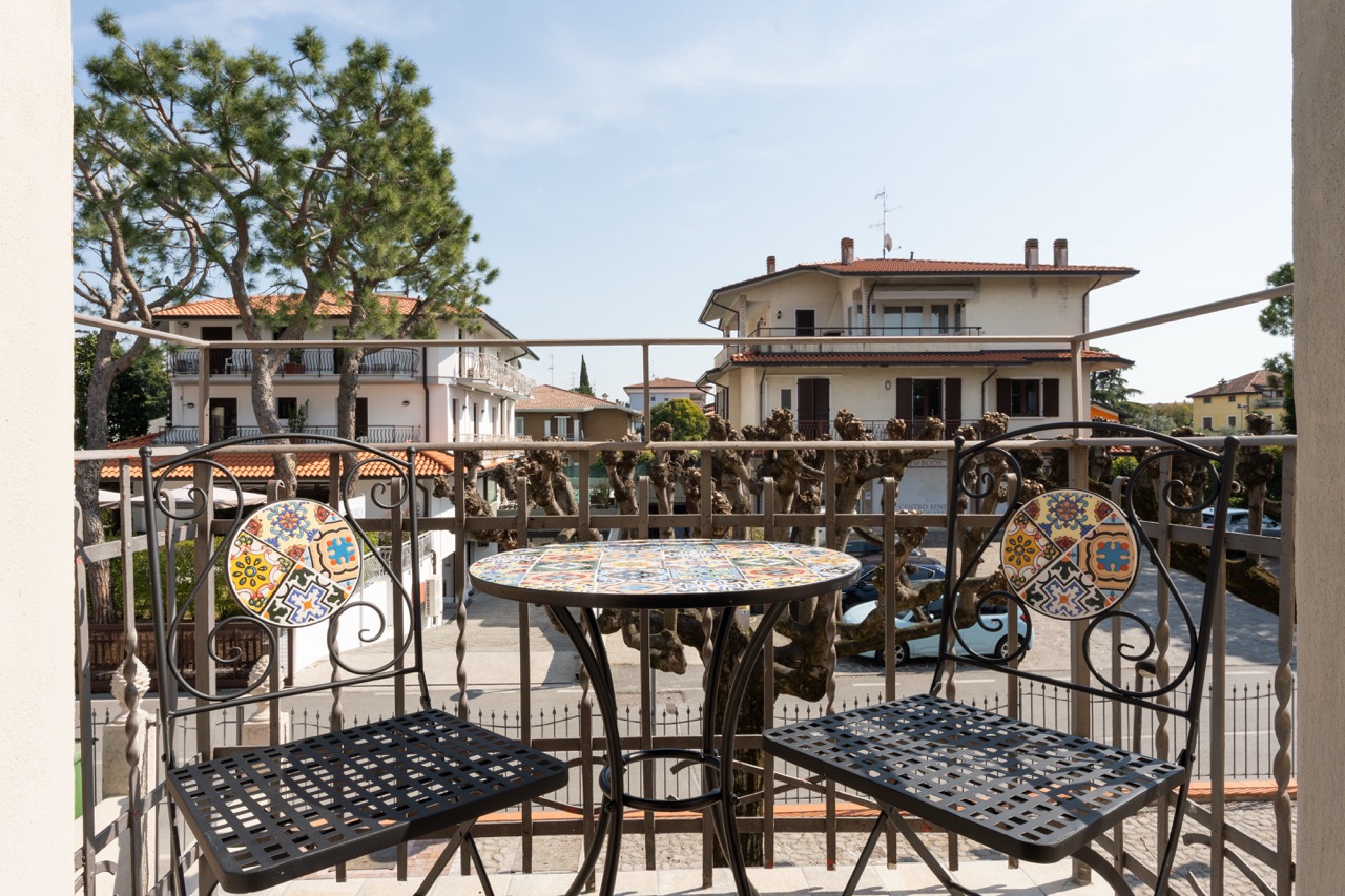 Camera Tripla Classic