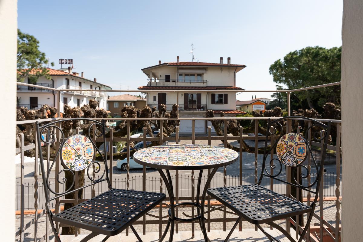 Camera Tripla Superior