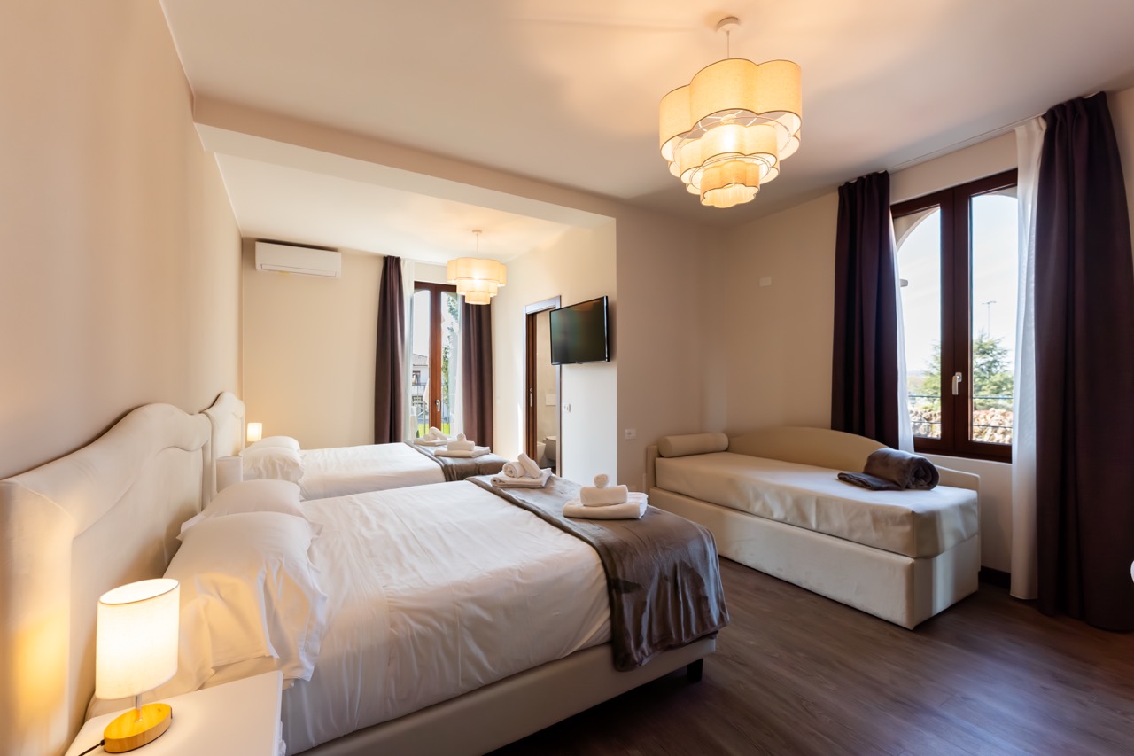 Classic Quadruple Room